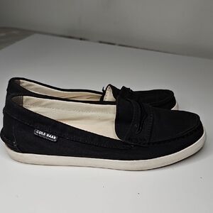 Cole Haan Nantucket penny loafers in black canvas.  Womans Size 6